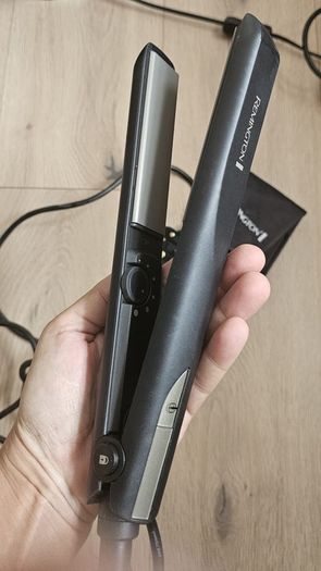 Remington Ceramic Hair Straightener