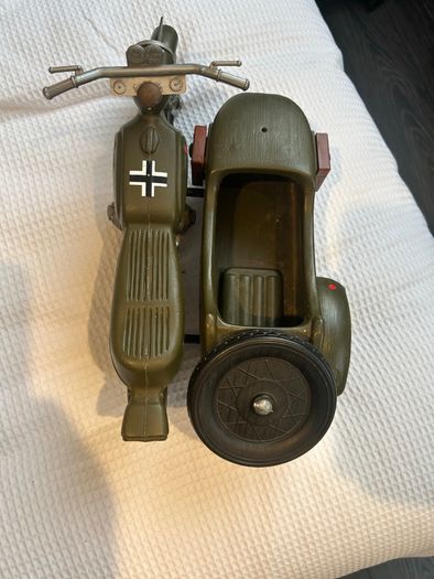 Action man side car bike