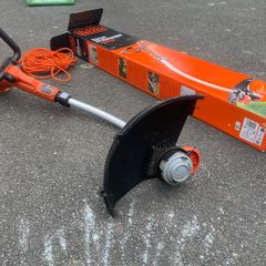 Black + decker 33cm 700w strimmer