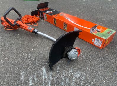 Black + decker 33cm 700w strimmer