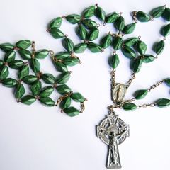 Vintage Irish Celtic Green Shamrock Rosary Beads ERIN