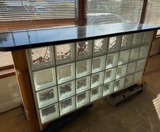 Kitchen island / bar