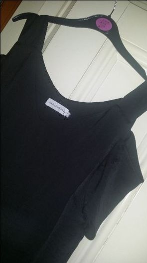 Black Paraphrase cold shoulders top size 10/12 EU38/40 Perfect condition Postage included