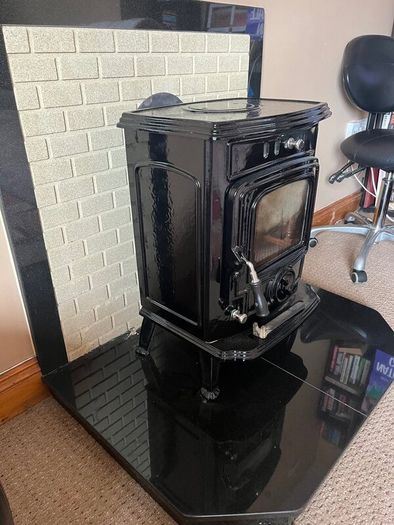 Solid fuel stove