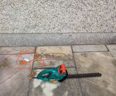 Hedge Trimmer Black and Decker GT25