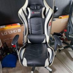 Gaming chair