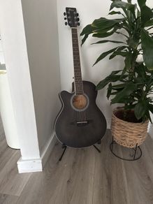 Left Handed Acoustic Guitar