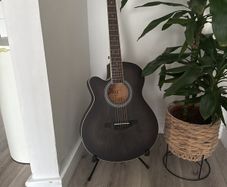 Left Handed Acoustic Guitar
