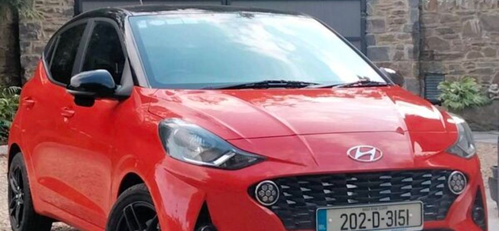 Hyundai i10 Deluxe Plus TwoTone