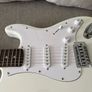 electric guitar for sale with carry case. Image 3