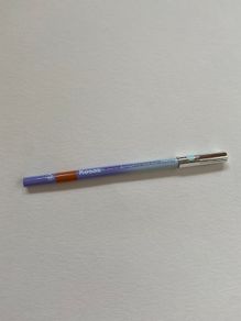 Kosas hyaluronic acid contouring lip liner in epic