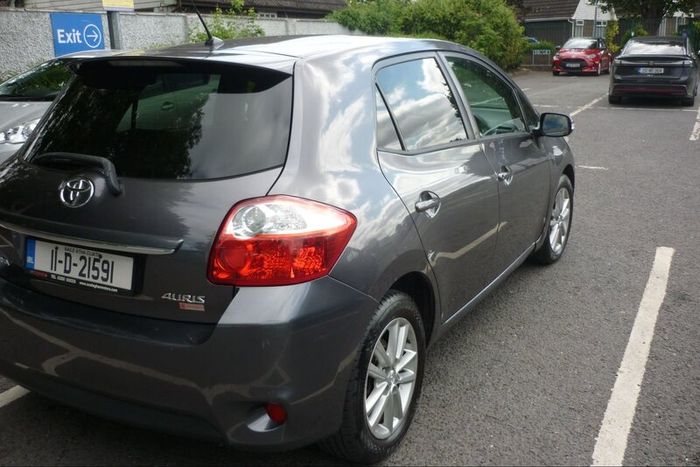 Toyota Auris 2011
