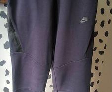 Size M tracksuit  bottom.