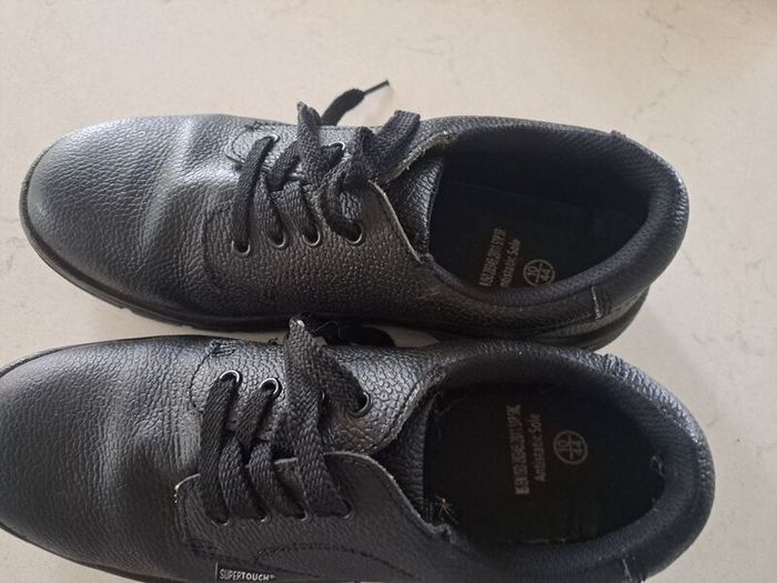 Safety boots black 44 uk10