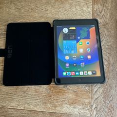 iPad 5th gen with sim