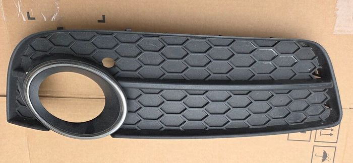 Audi A5 2008-2011 Audi A5 Car Left and Right Side Fog Light Grille Cover 8T0 807 681