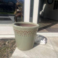 Flower pots