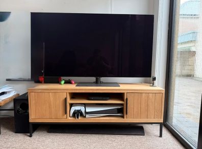 EZ Living Solid Oak TV Stand / Media Uni