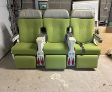 Airplane seats (Japanese airline)