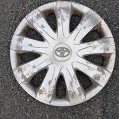 Toyota original 15" fifteen inch wheel trim