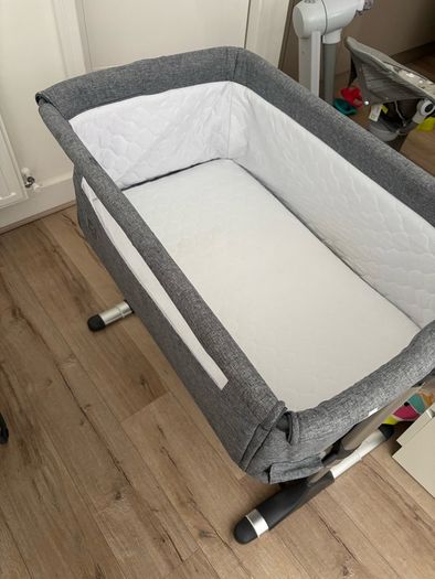 Babylo Cozi Sleeper Bedside Crib Flint