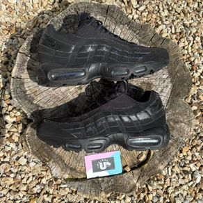 Premium Nike Air Max 95 All Black