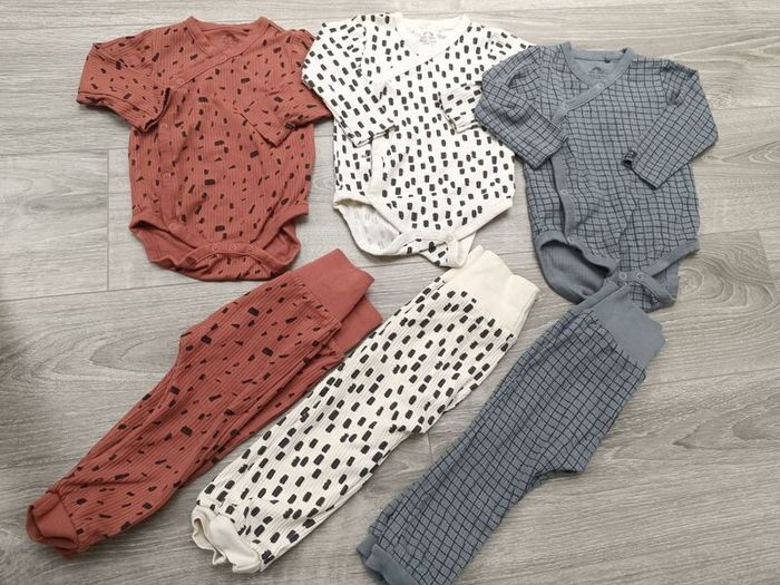 Baby NEXT Bodysuit& pants sets(X3) 12-18Months