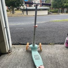 OXELO Kids 3 Wheeled Scooter