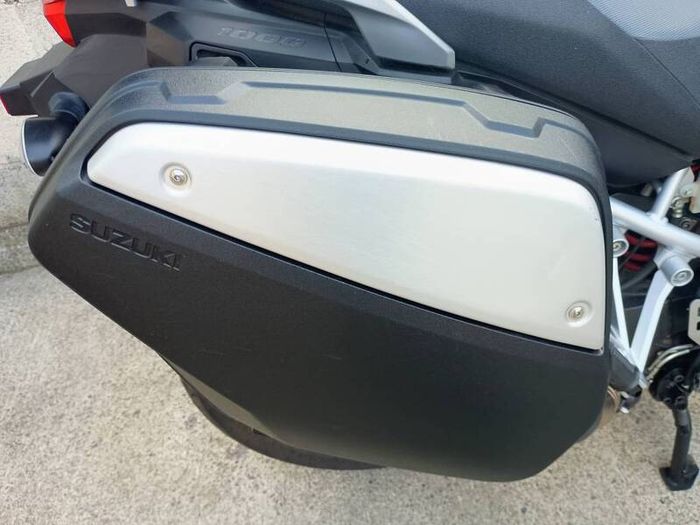 Suzuki V Strom OEM panniers