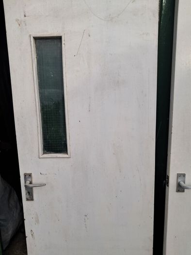 2 interior doors