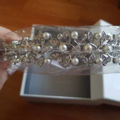 Linzi Jay wedding hairband