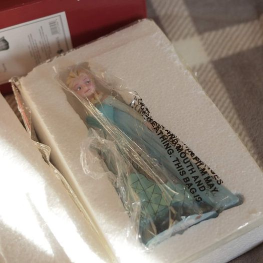 Jim Shore Disney Traditions Elsa Figurine 2015