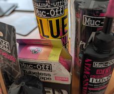 Muc off cycling tubeless accessories
