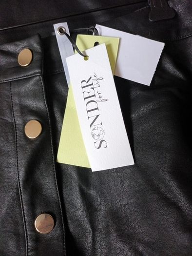 Sonder For Life Black Faux Leather  Skirt.   S.16  B.N.W.T