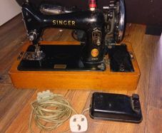 Singer sewing machine 99k