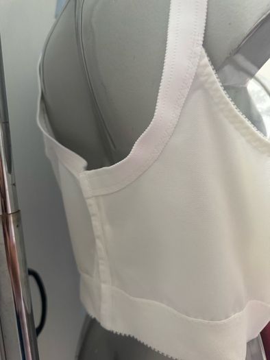 BNWT Triumph Women's Doreen L02 X Long line  Non-wired bra white colour size UK46 C EU105 C Postage included