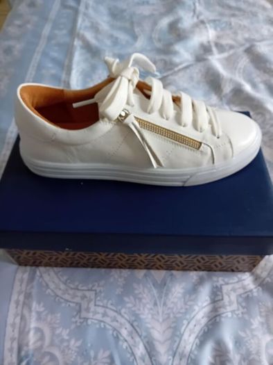 Carl Scarpa - White Leather Trainers - UK 6 - BNWT RRP 149