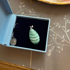 Green pendant Amazonite / malachite ?