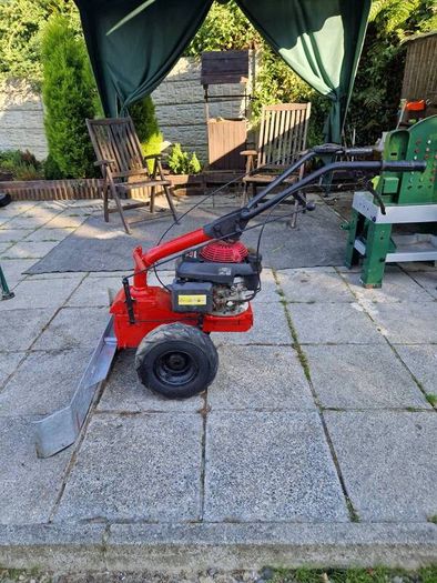 Honda yard/cattle shed scraper