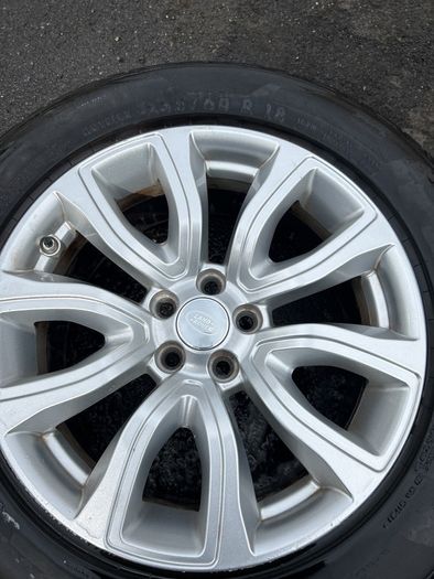 Land Rover 235/60 R 18 107W