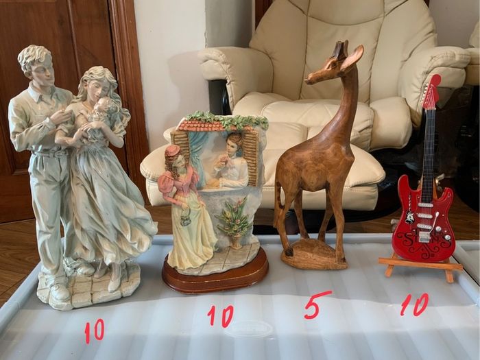 Clock, figures, Display Cabinet