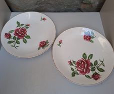 J and G Meakin rose Plates