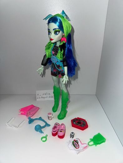 monster high ghoulia