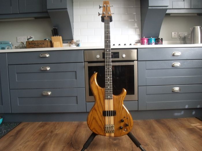 Vintage Aria SB1000 bass guitar - Made in Japan