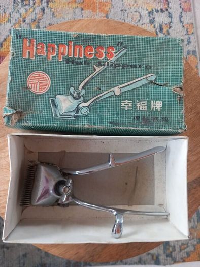 Vintage Manual Hair Clippers - "Happiness" Brand Model 040 - Boxed Retro Barber Collectible