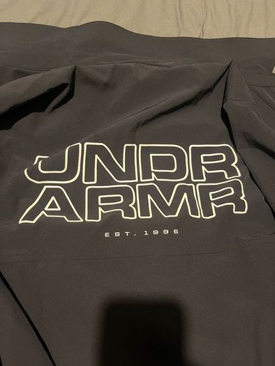 under armour jacket size S / M