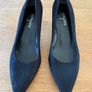Black Suede Crispins Womens Medium heel shoes Size 9 (43) Image 4
