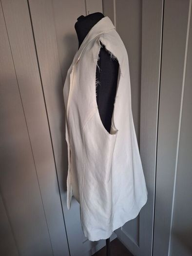 H&M sleeveless waistcoat with lapels