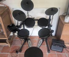 Alesis Turbo Mesh Drum Kit with Amp