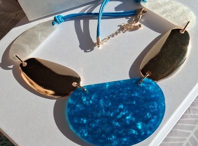 Marbled Resin Bold Statement Necklace